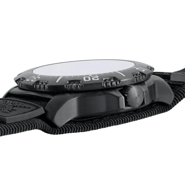 Luminox Navy SEAL 45 mm, Military Dive Watch XS.4231 - Image 7